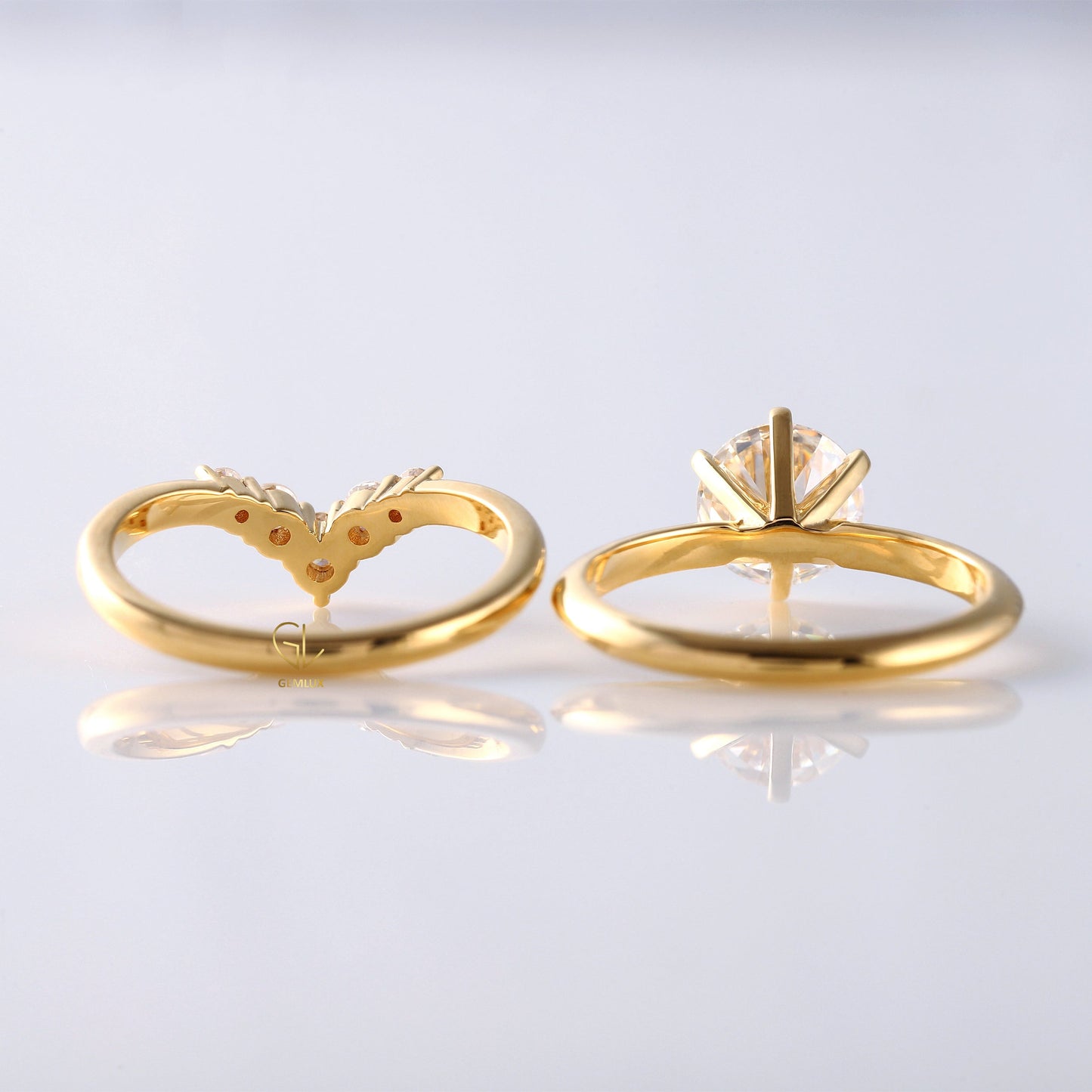 1.5 CT Round Moissanite Diamond Solitaire Ring With Curved Matching Ring Set