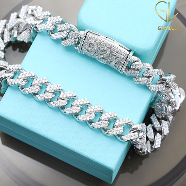 Iced Out Customized Number Lock Moissanite Cuabn Chain