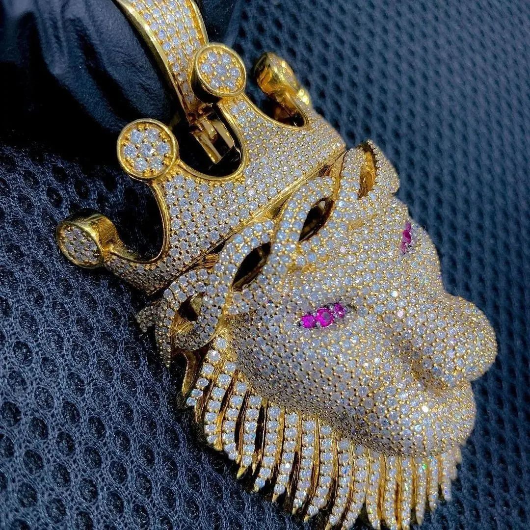 Crown Head Lion Moissanite Diamond Hip Hop Animal Pendant