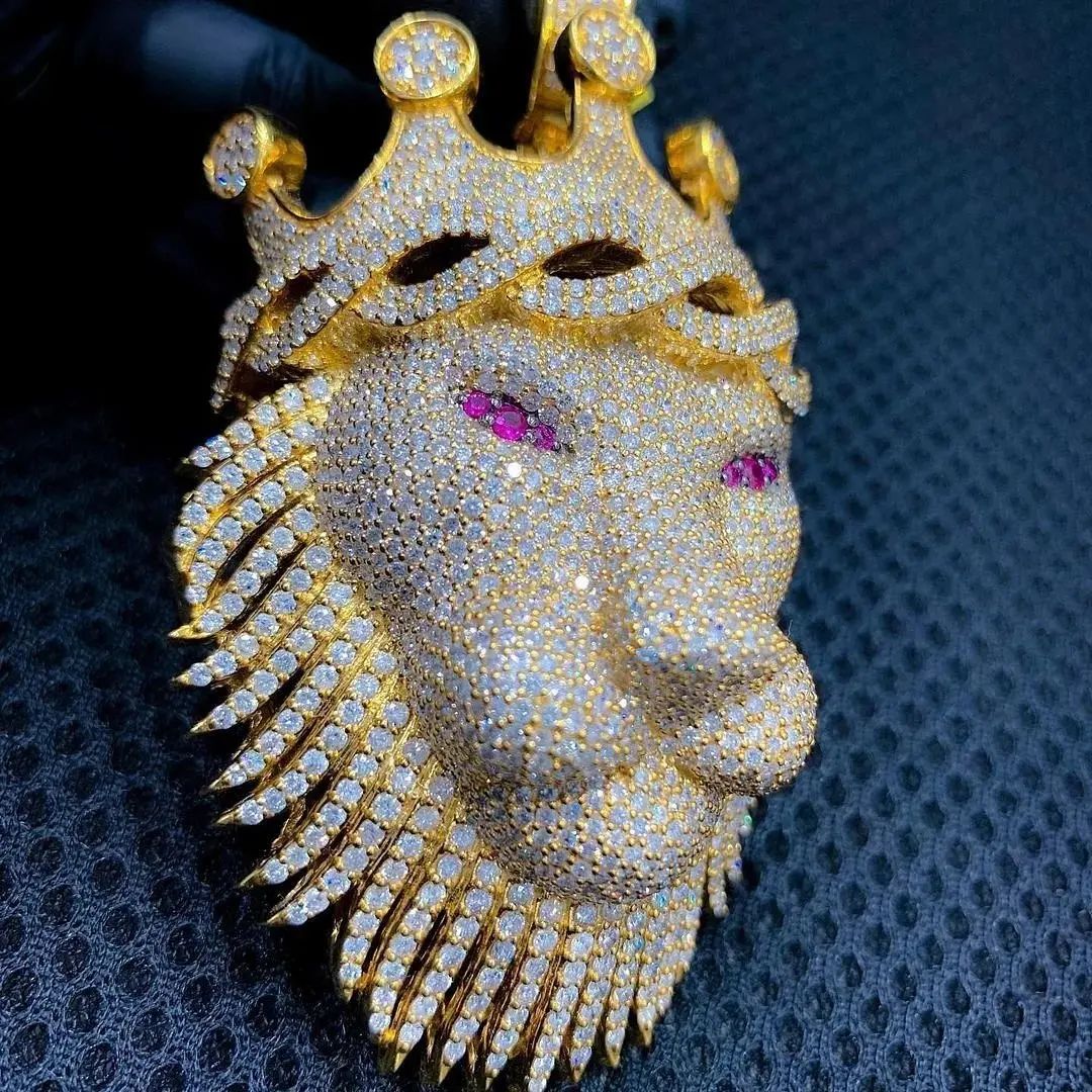 Crown Head Lion Moissanite Diamond Hip Hop Animal Pendant