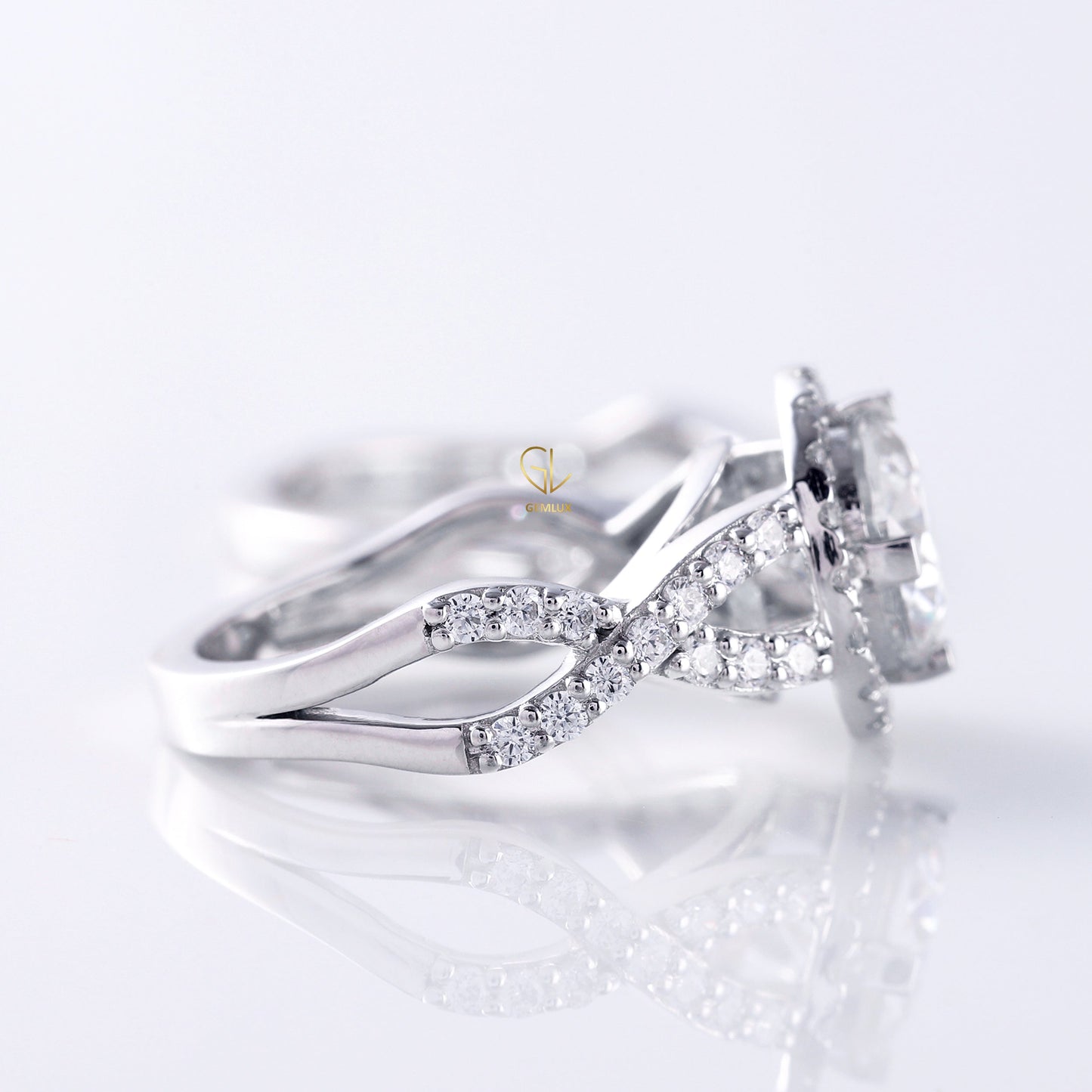 Round Cut Moissanite Twisted Ring With Curved Matching Bridal Ring Set