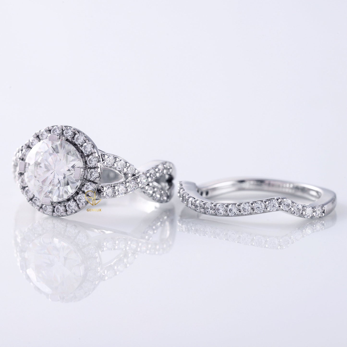 Round Cut Moissanite Twisted Ring With Curved Matching Bridal Ring Set