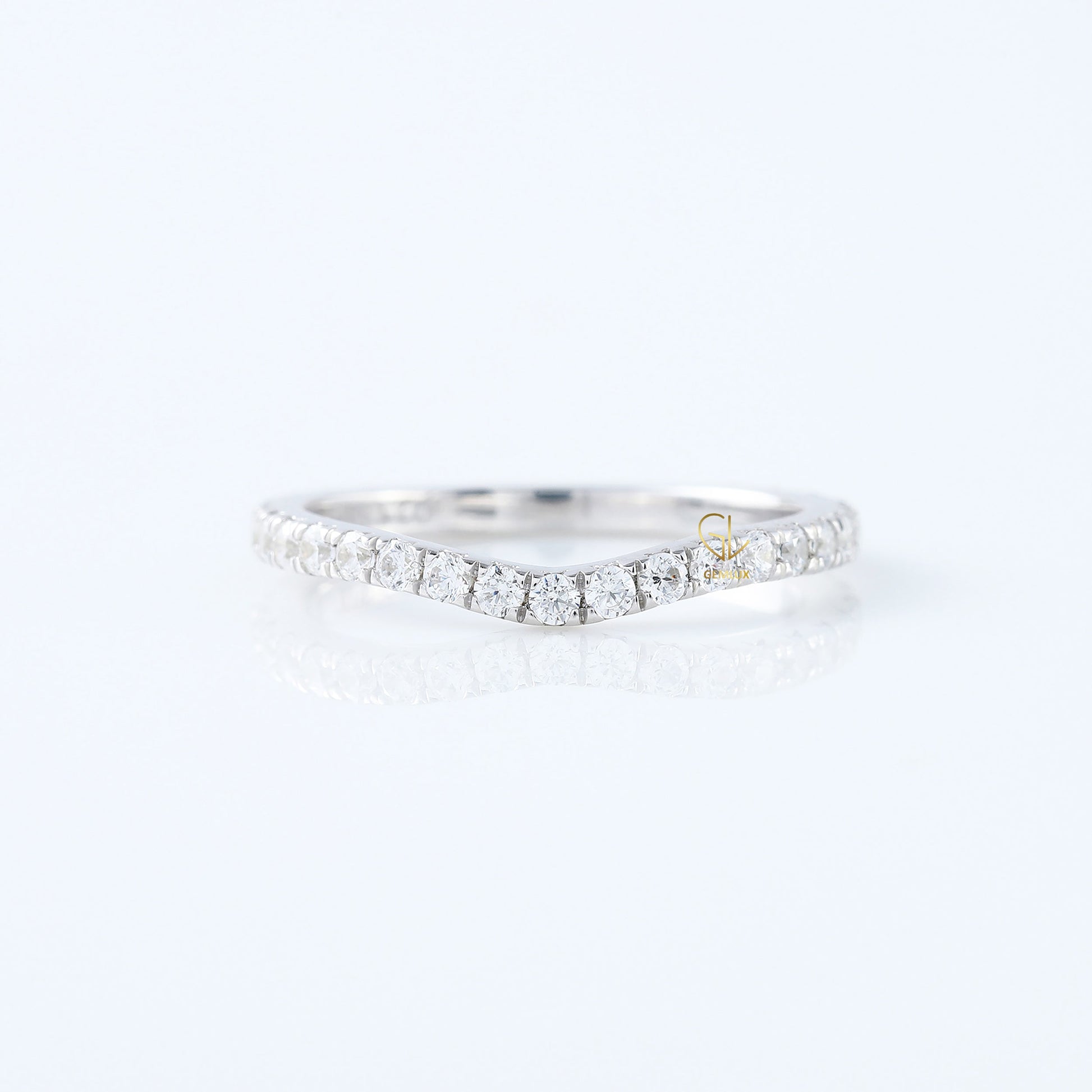 Round Cut Lab Grown Diamond Curved Wedding Ring For Her