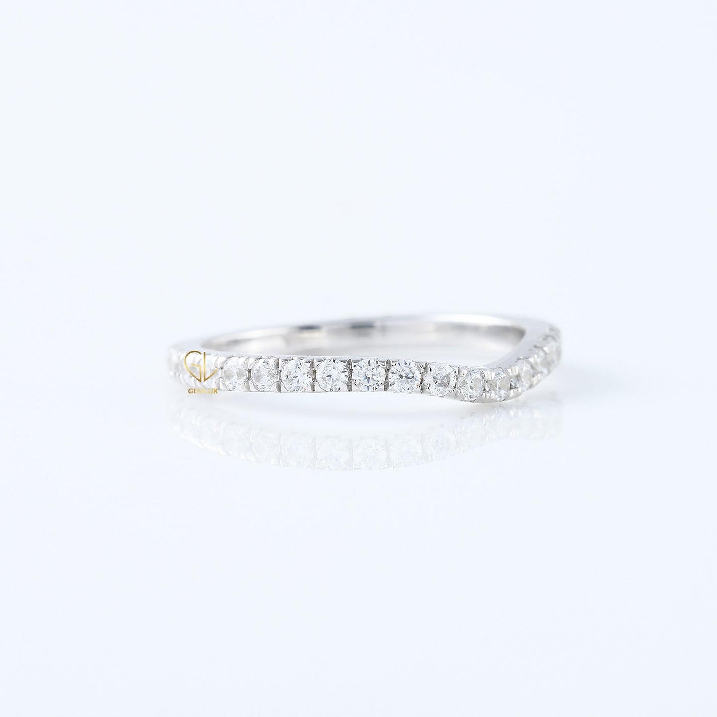 Round Cut Lab Grown Diamond Curved Wedding Ring For Her