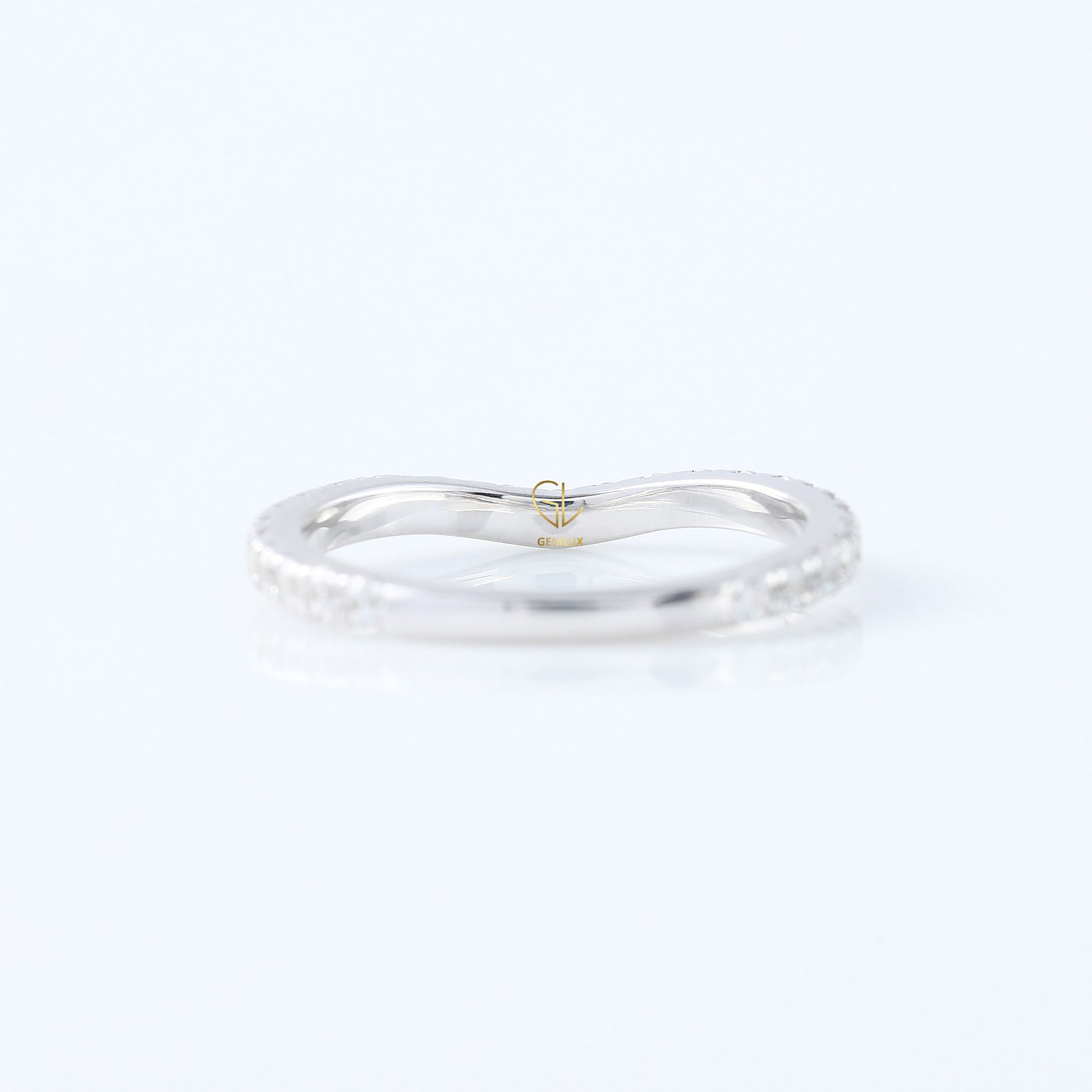 Round Cut Lab Grown Diamond Curved Wedding Ring For Her