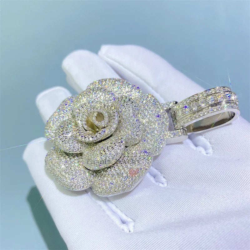 Bling Bling Iced Out Moissanite Diamond Flower Pendant 